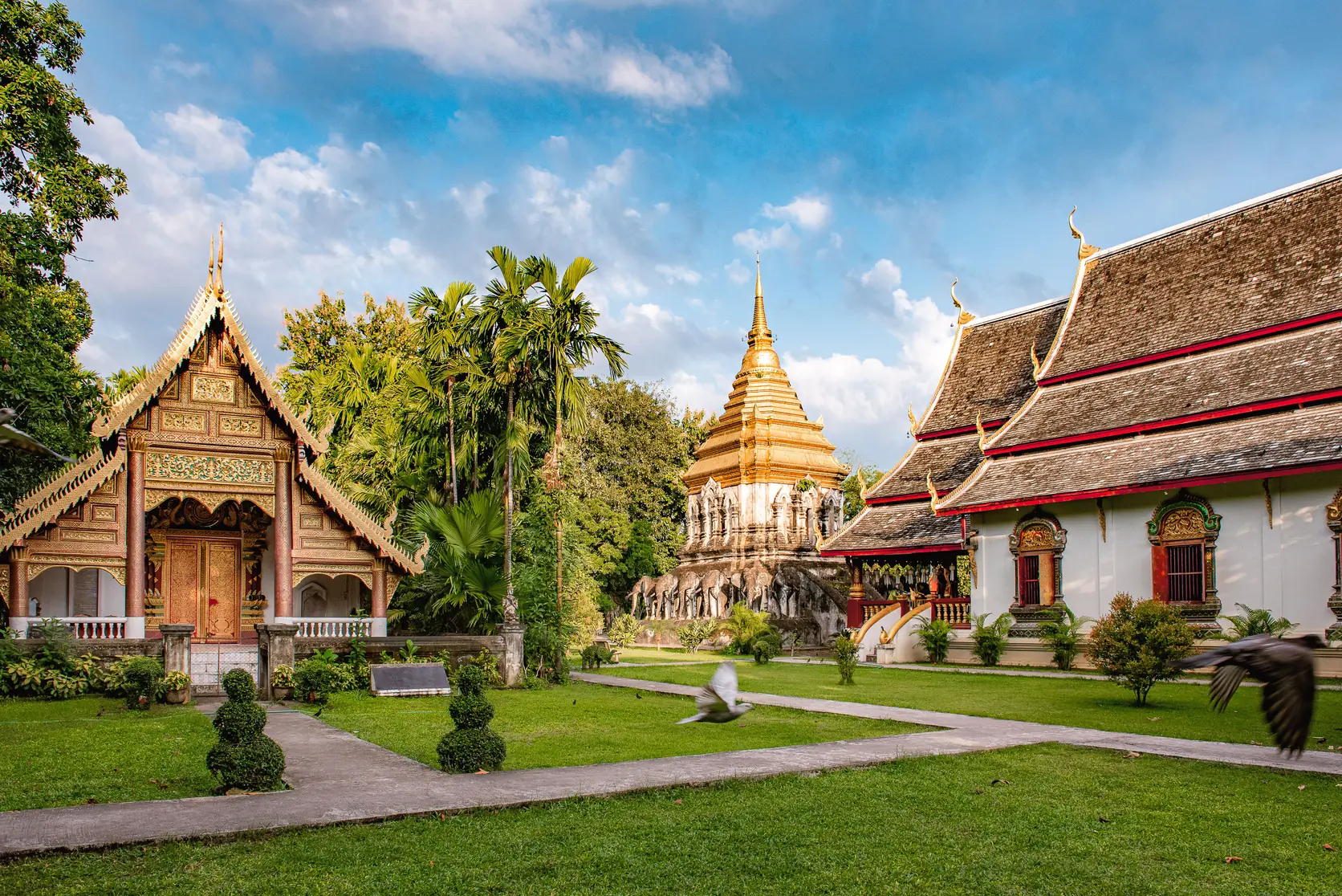 Der Tempel Wat Chiang Man im Grünen in Chiang Mai