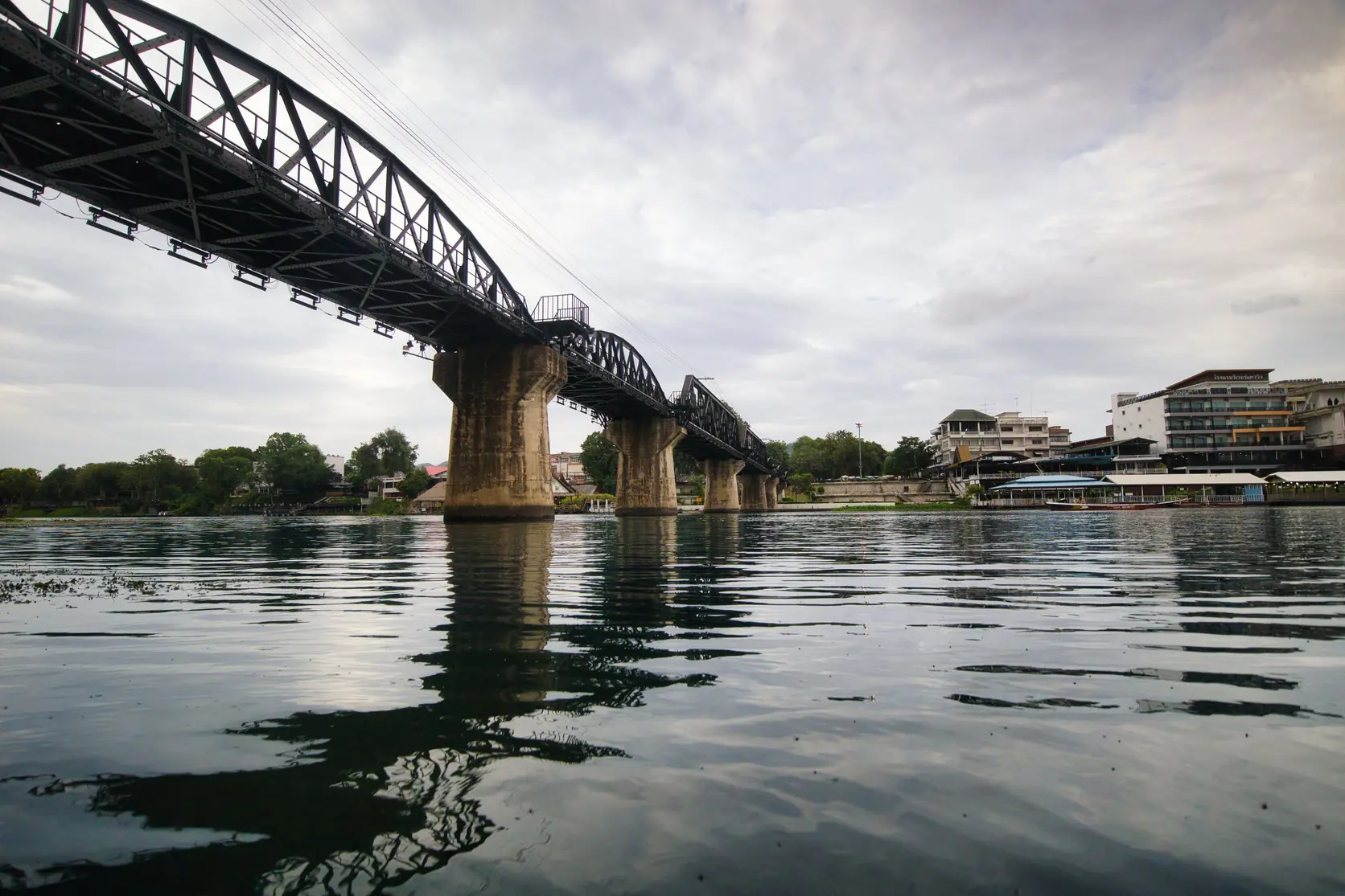 Die Brücke am Kwai in Kanchanaburi